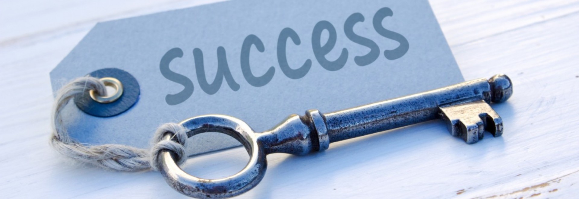 1920x660 top image with key to success